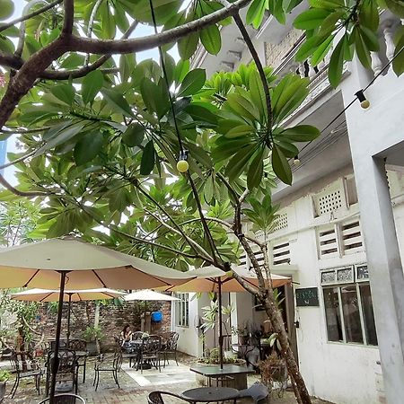 Bestow Boutique Hotel Куала-Лумпур Экстерьер фото