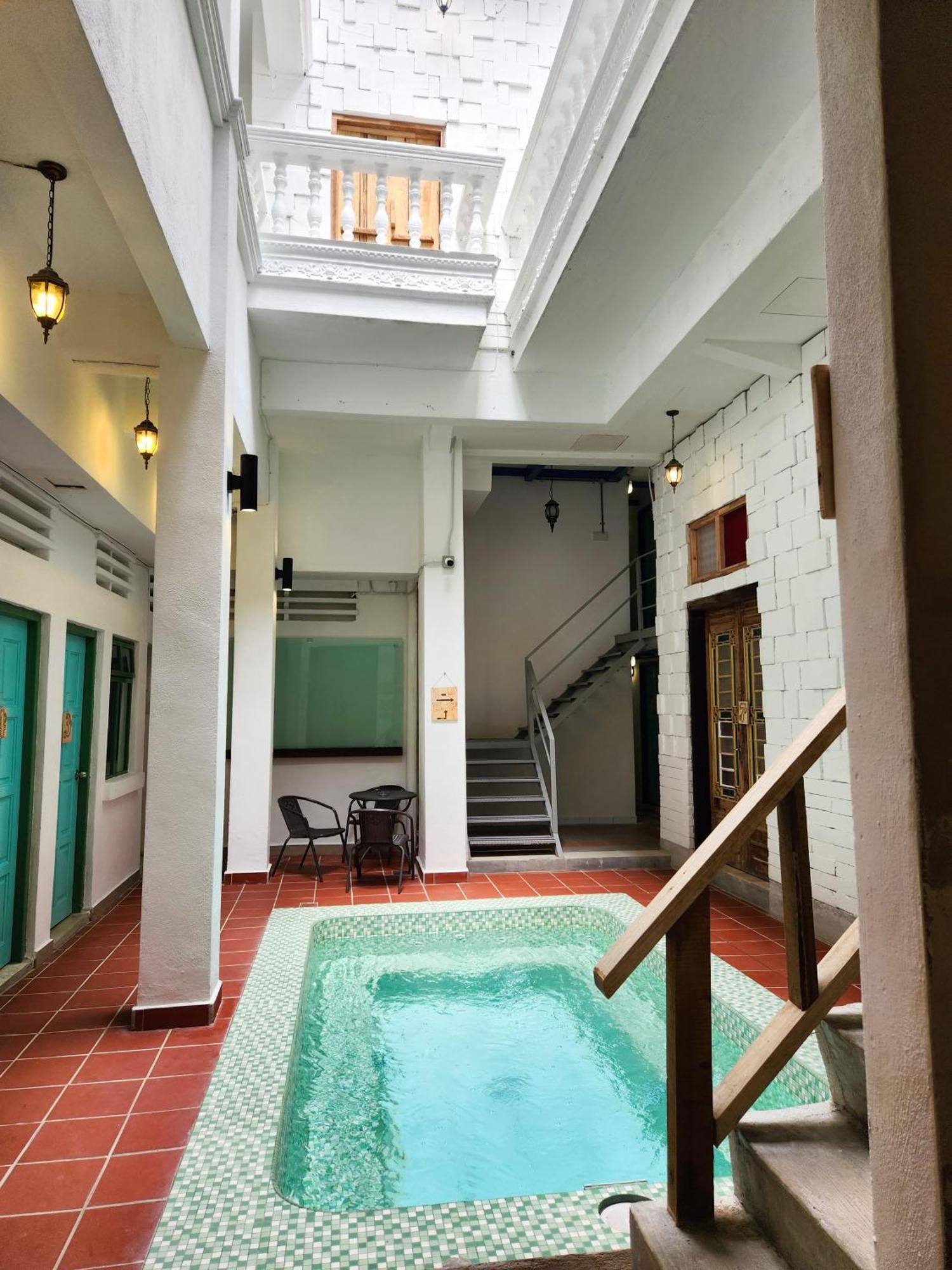 Bestow Boutique Hotel Куала-Лумпур Экстерьер фото