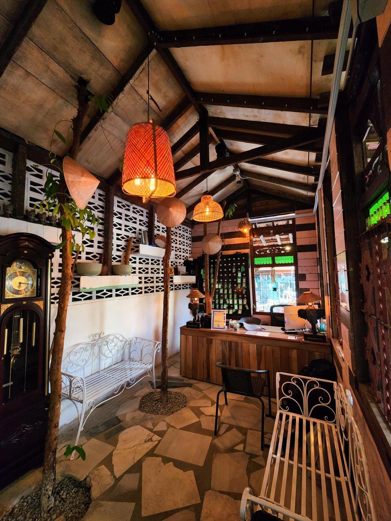 Bestow Boutique Hotel Куала-Лумпур Экстерьер фото