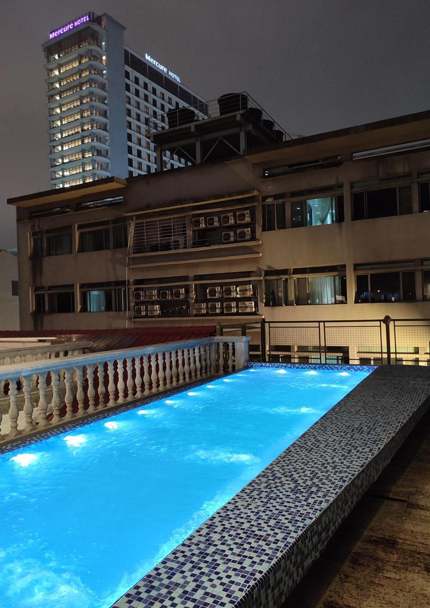Bestow Boutique Hotel Куала-Лумпур Экстерьер фото